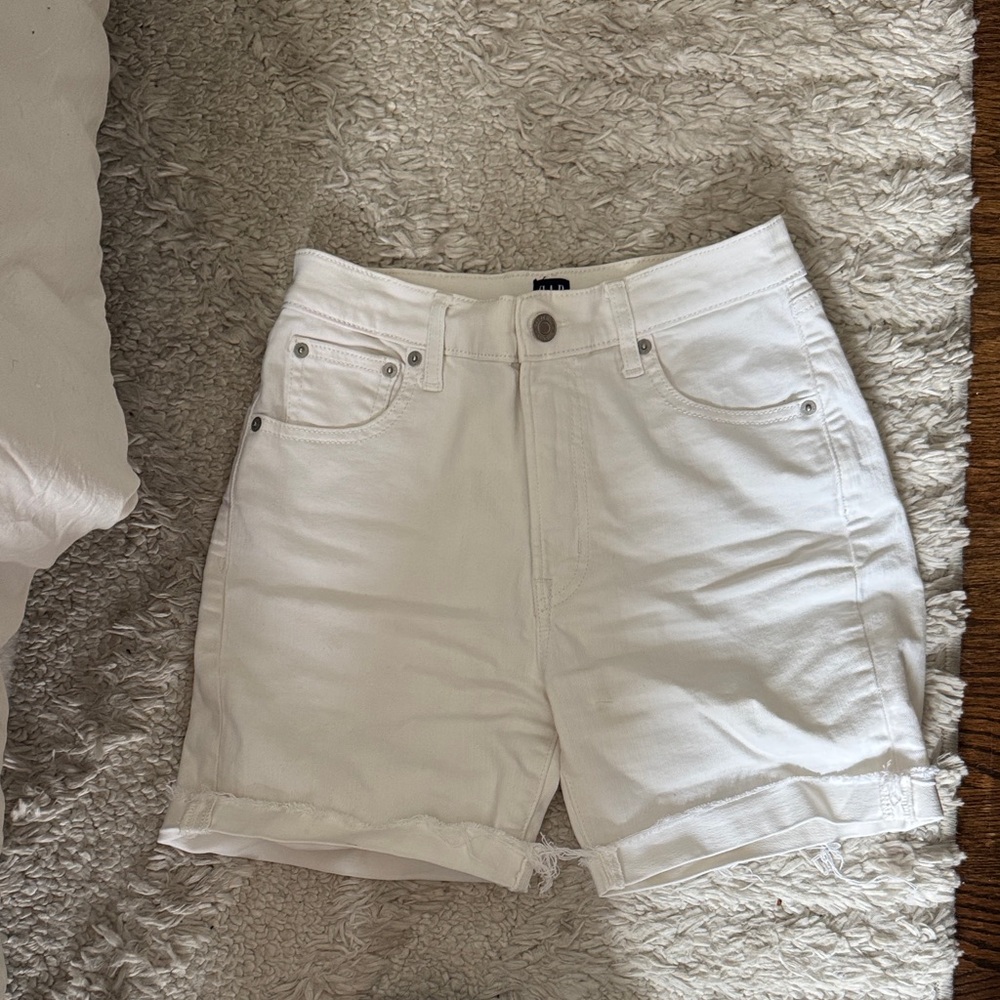 VINTAGE DENIM HIGH WAISTED GAP SHORTS